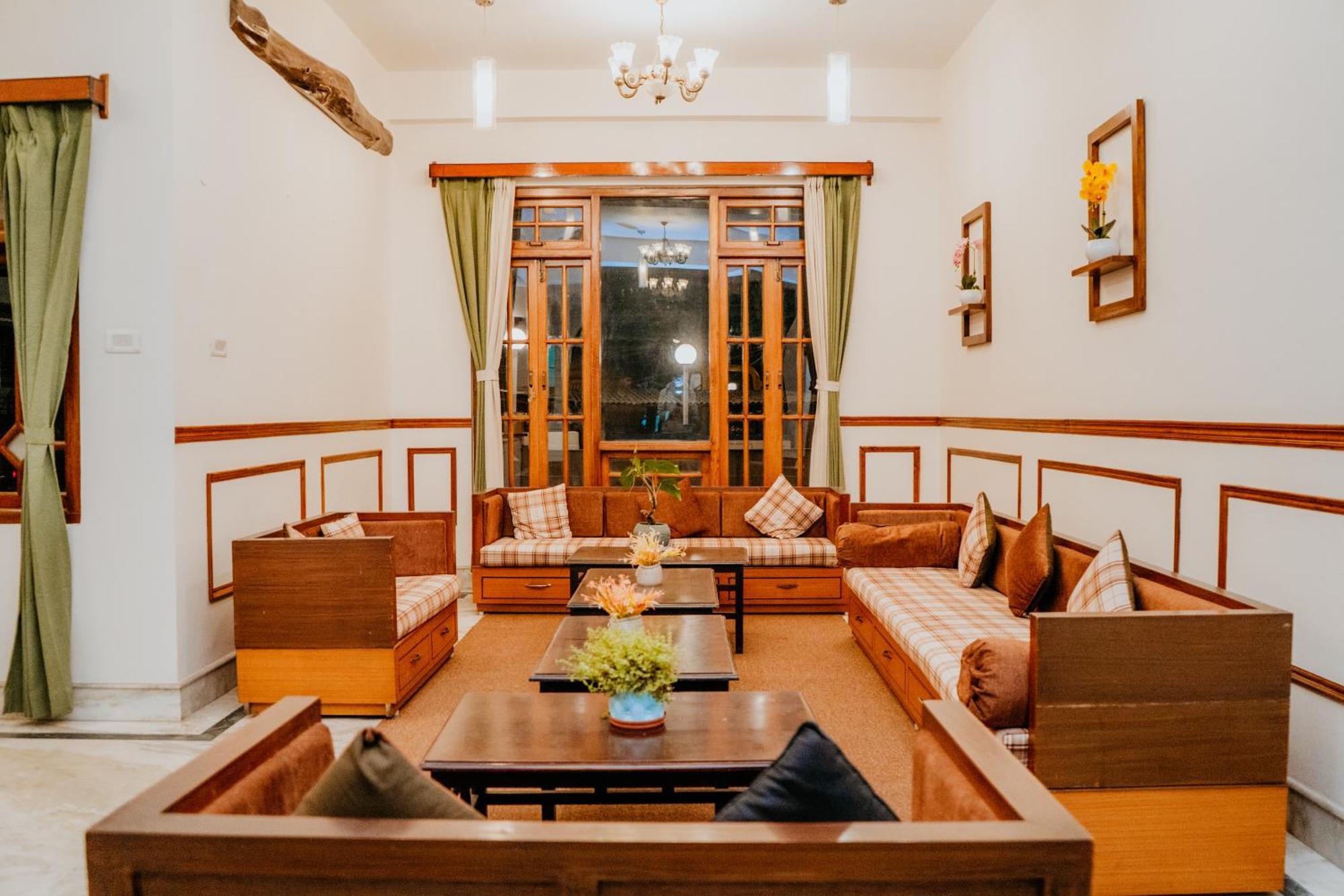 Tashi Palace Hotel Гангток Екстериор снимка