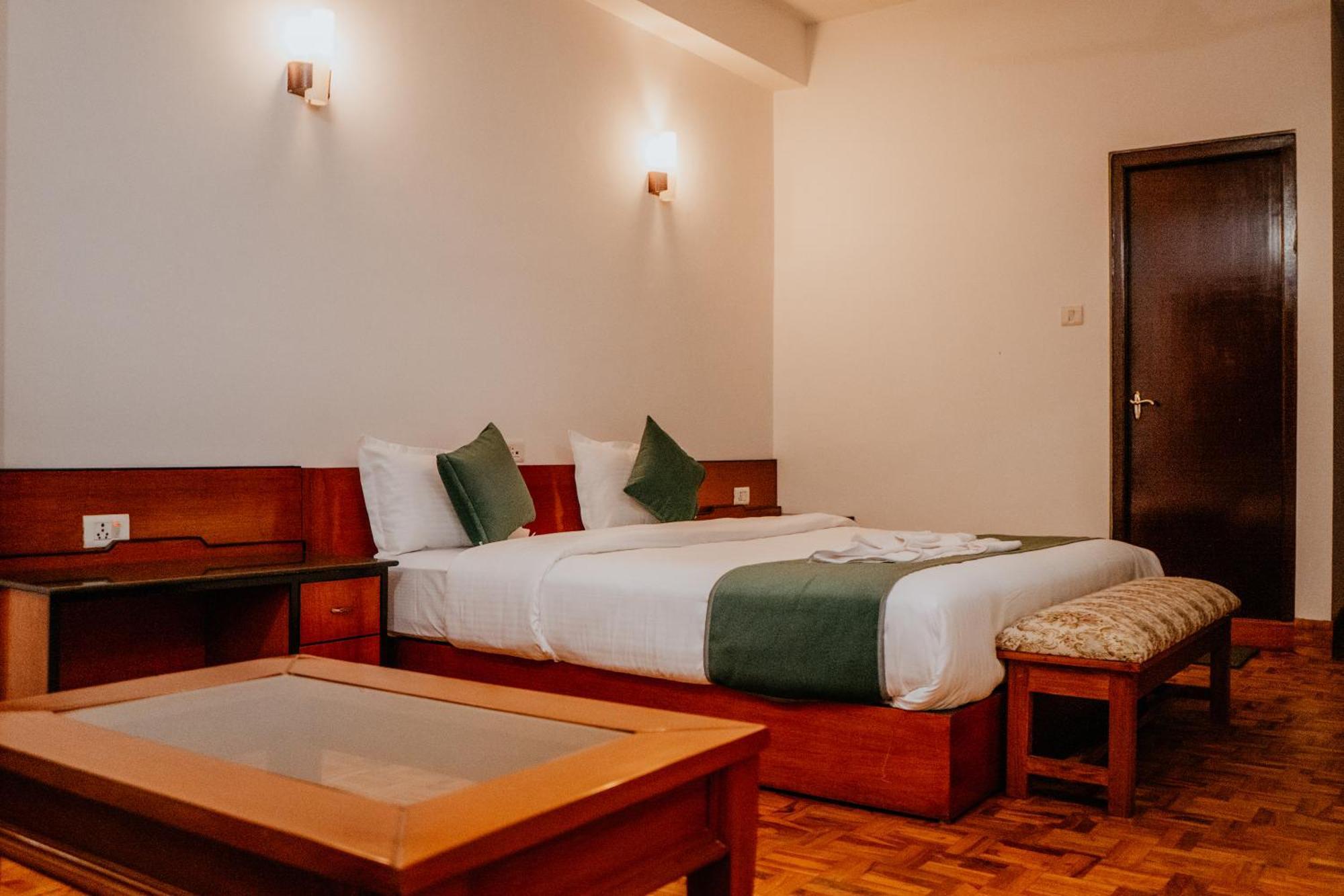 Tashi Palace Hotel Гангток Екстериор снимка