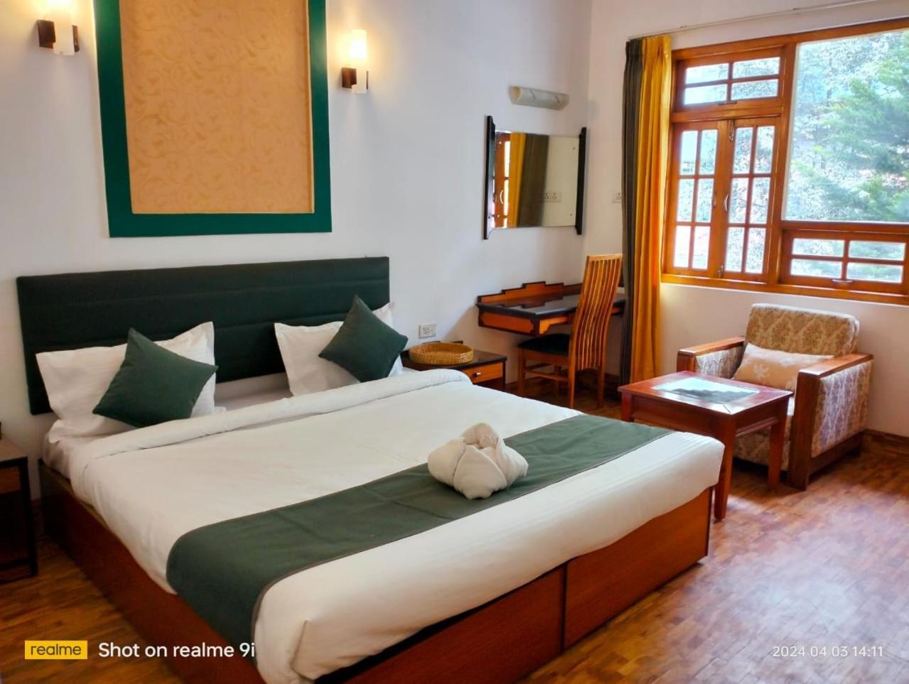 Tashi Palace Hotel Гангток Екстериор снимка