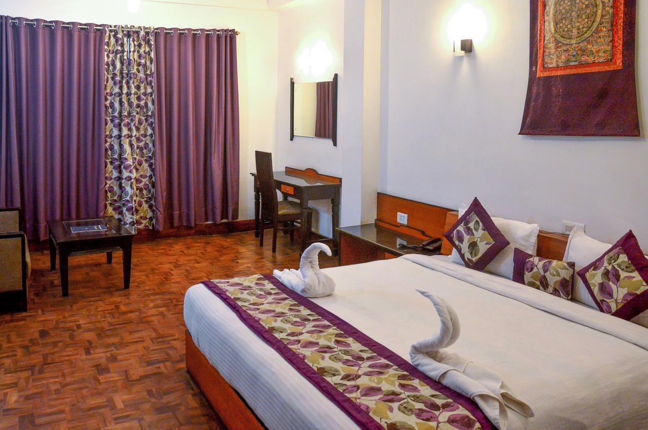 Tashi Palace Hotel Гангток Екстериор снимка