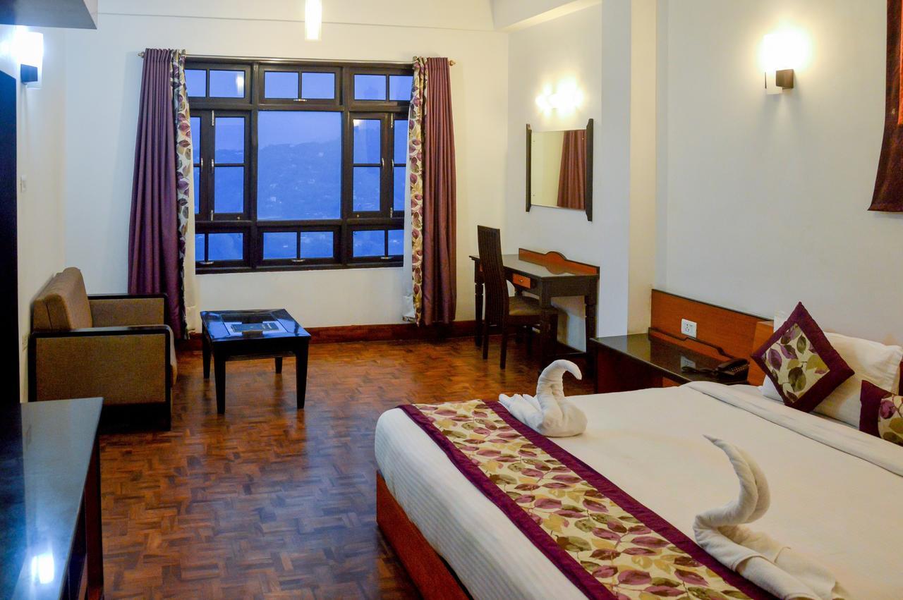 Tashi Palace Hotel Гангток Екстериор снимка