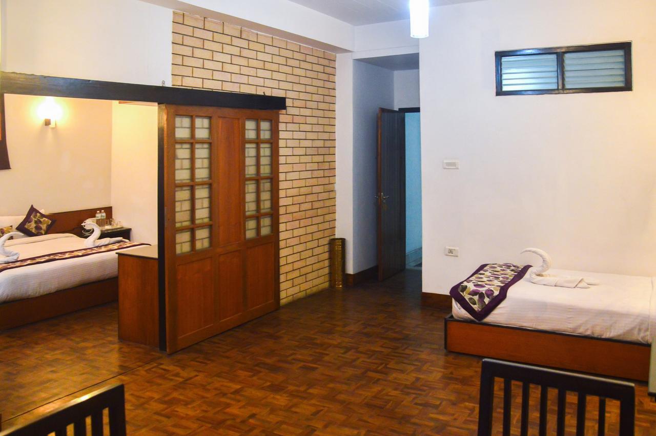 Tashi Palace Hotel Гангток Екстериор снимка